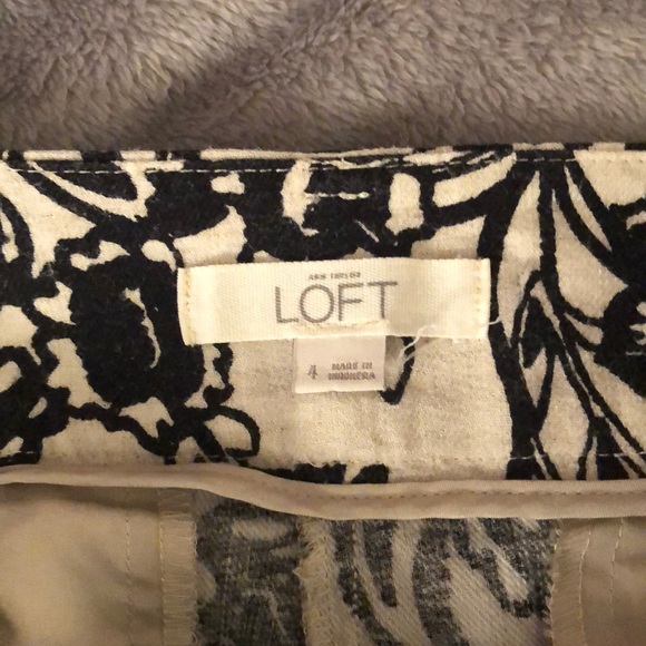 LOFT floral shorts size 4 - Picture 3 of 3